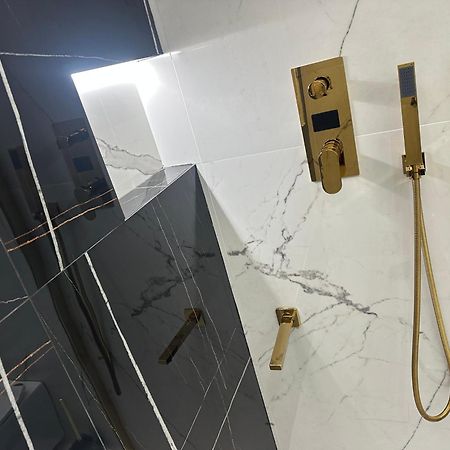Gianleo Suite Vista Mare بوزالو المظهر الخارجي الصورة